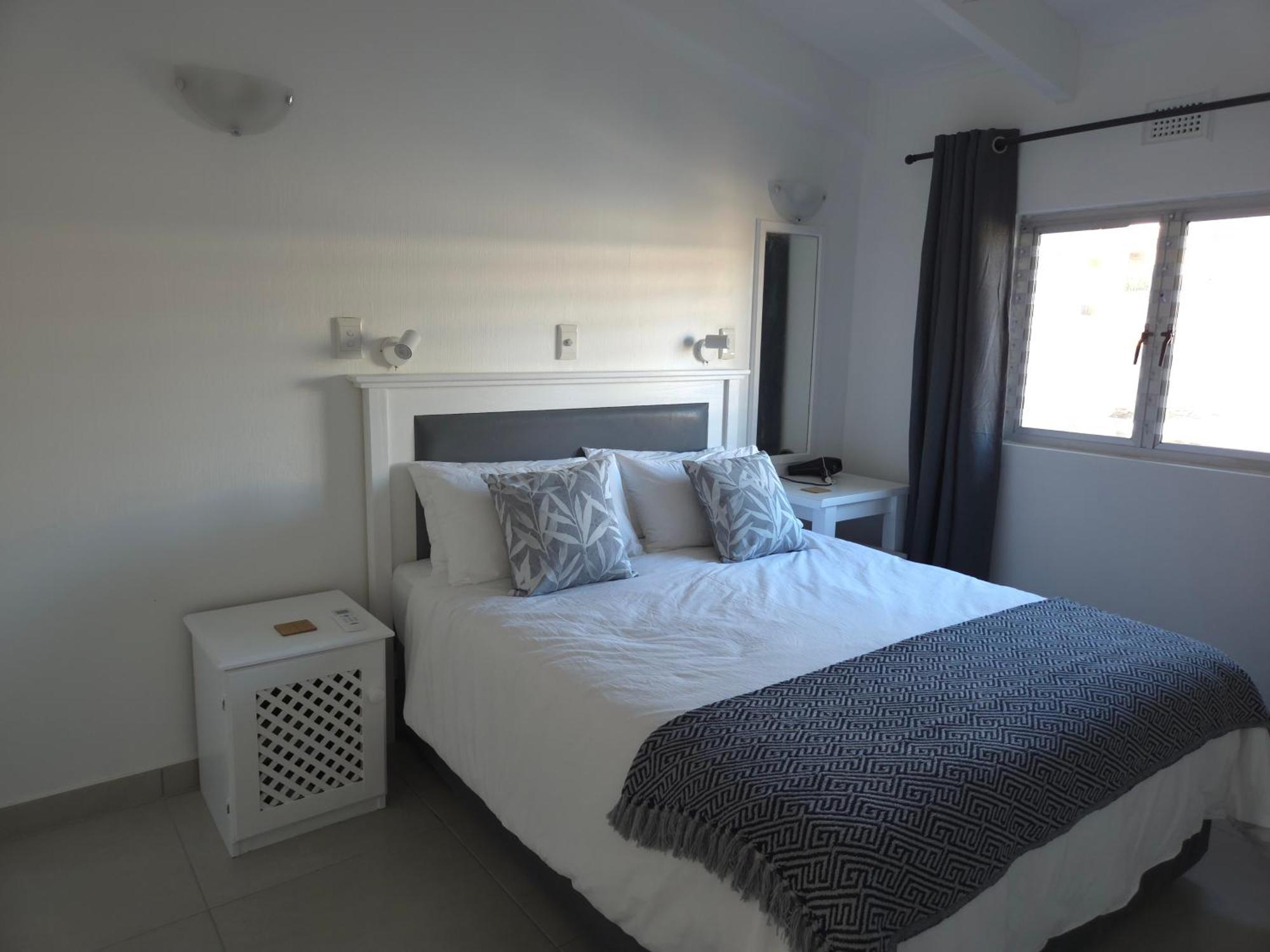 Chakas Rock 28 - Newly Renovated, Ground Floor Unit Appartement *